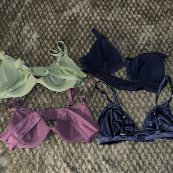 Parade bras (sold separately) - Picture 2 of 7